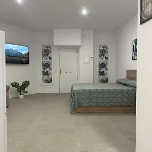 Fantastico Piso A 5 Minutos De La Estacion De Bus Y Tren A Metros De La Playa Apartamento Málaga