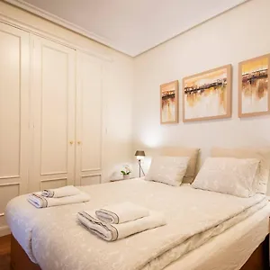 En El Corazon De La Ciudad Con Parking Apartamento San Sebastián